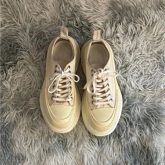 Alexander McQueen Tread Slick Women's Sneakers - Picture 3 of 10